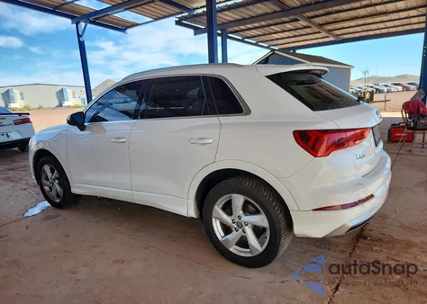 2019 Audi Q3 Premium z USA, uszkodzony, nr VIN WA1AECF3XK1079032